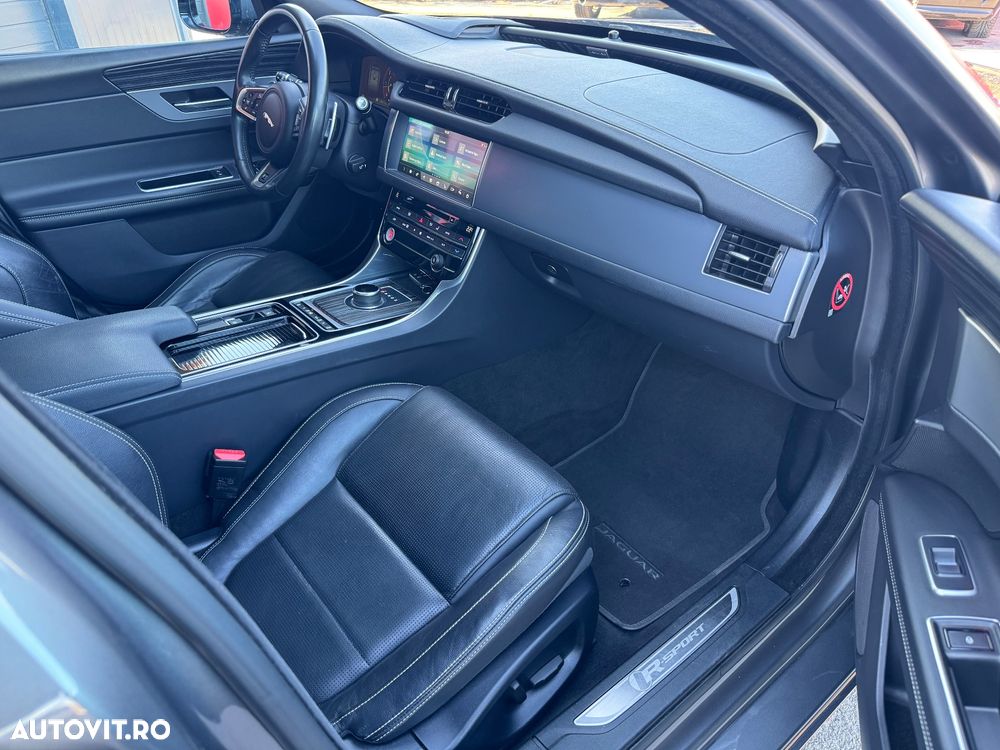 Jaguar XF 25d AWD R-Sport - 9