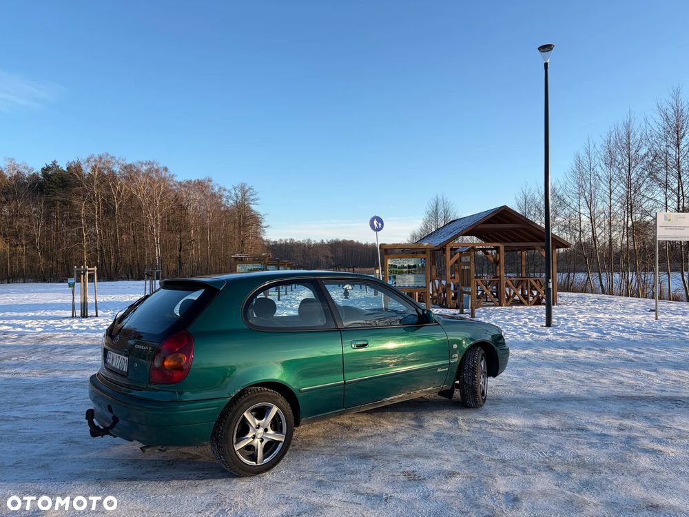 Toyota Corolla 2.0 D-4D Base - 3