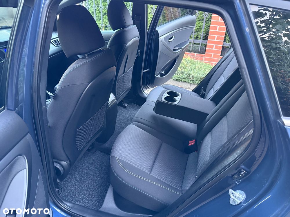 Hyundai i30 i30cw 1.6 Fifa World Cup Edition - 37