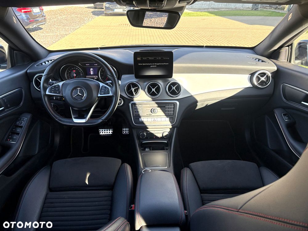 Mercedes-Benz CLA 200 7G-DCT AMG Line - 9
