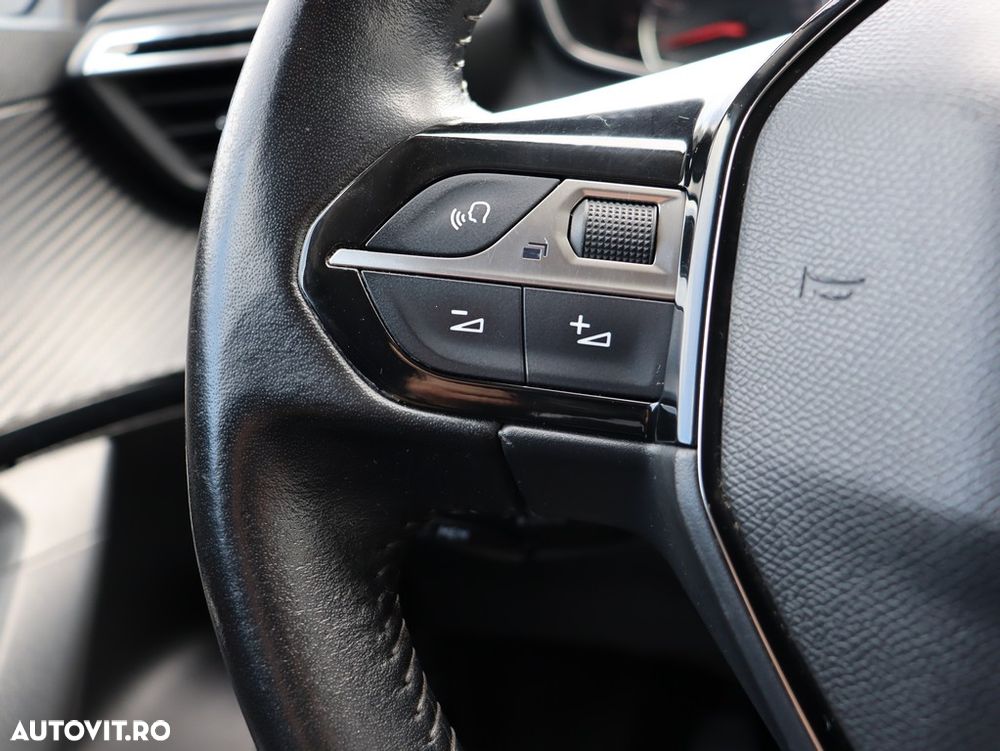 Peugeot 2008 1.5 BlueHDI FAP Active - 14
