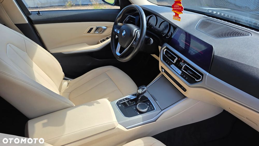 BMW Seria 3 318d Sport Line Shadow - 14