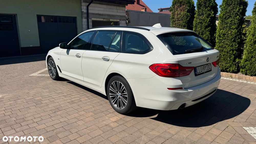 BMW Seria 5 520d xDrive Sport Line sport - 8