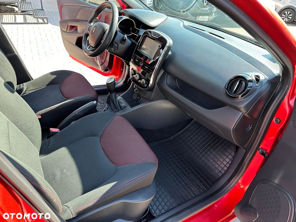 Renault Clio - 24