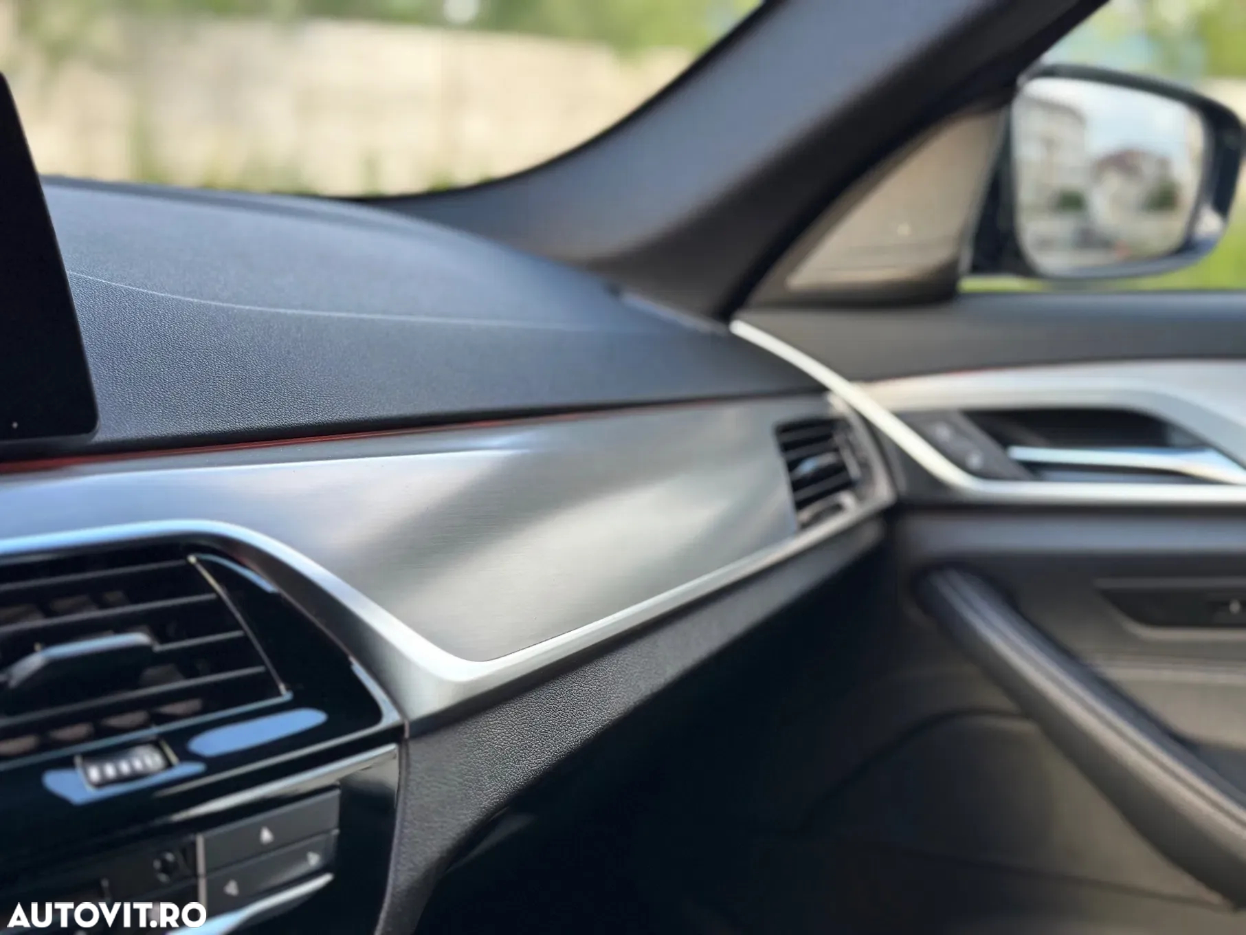 BMW Seria 5 520d xDrive AT - 14