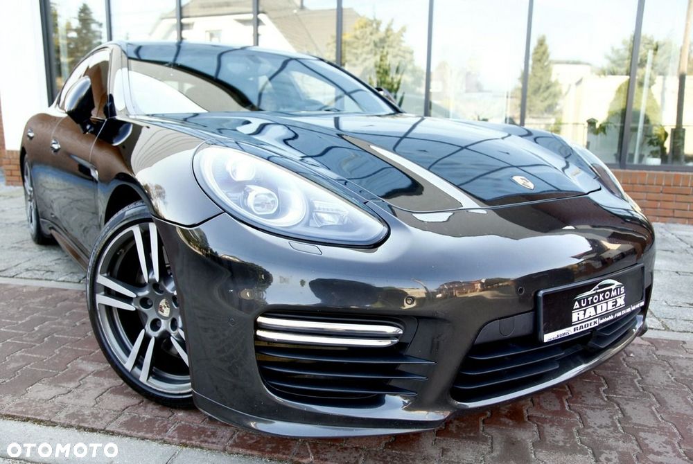 Porsche Panamera GTS PDK - 5