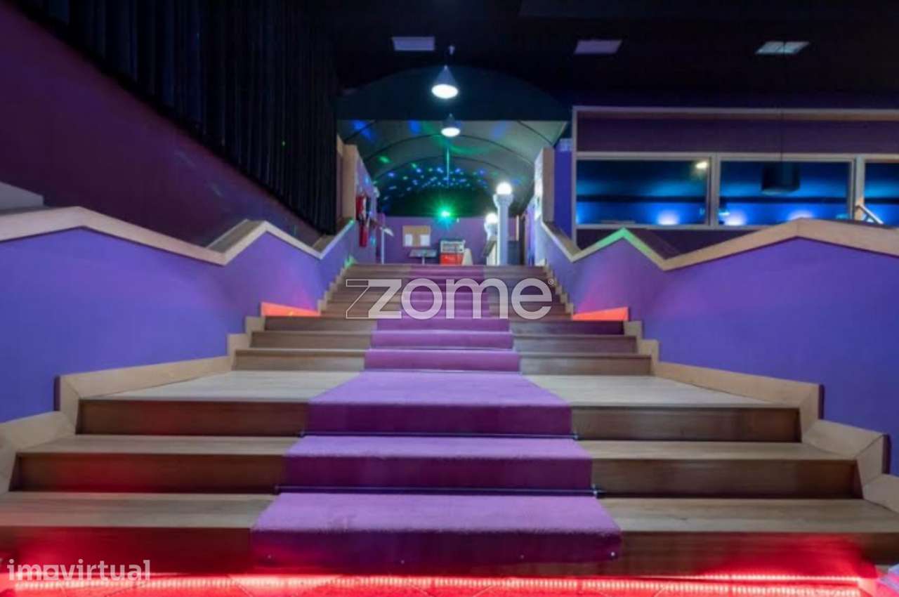 Club e Restaurante em Vila Nova de Gaia - Grande imagem: 3/26