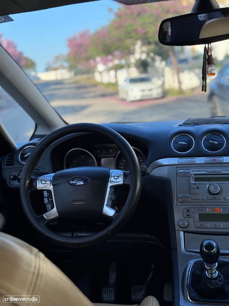 Ford S-Max 2.0 TDCi Titanium 5L - 4