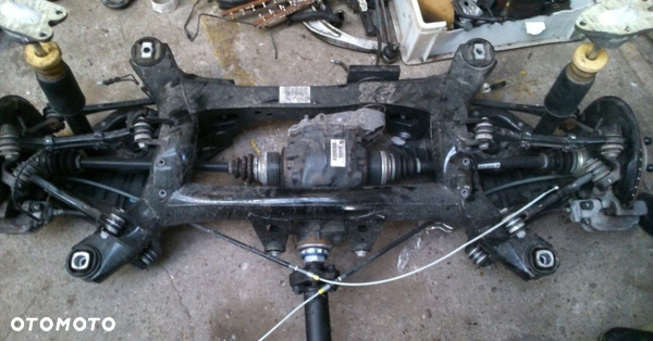BMW F20 F21 120i ZAWIESZENIE MOST WÓZEK TYŁ