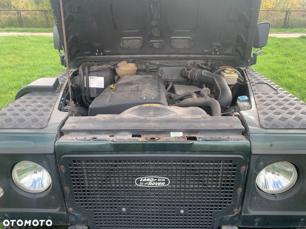 Land Rover Defender - 6