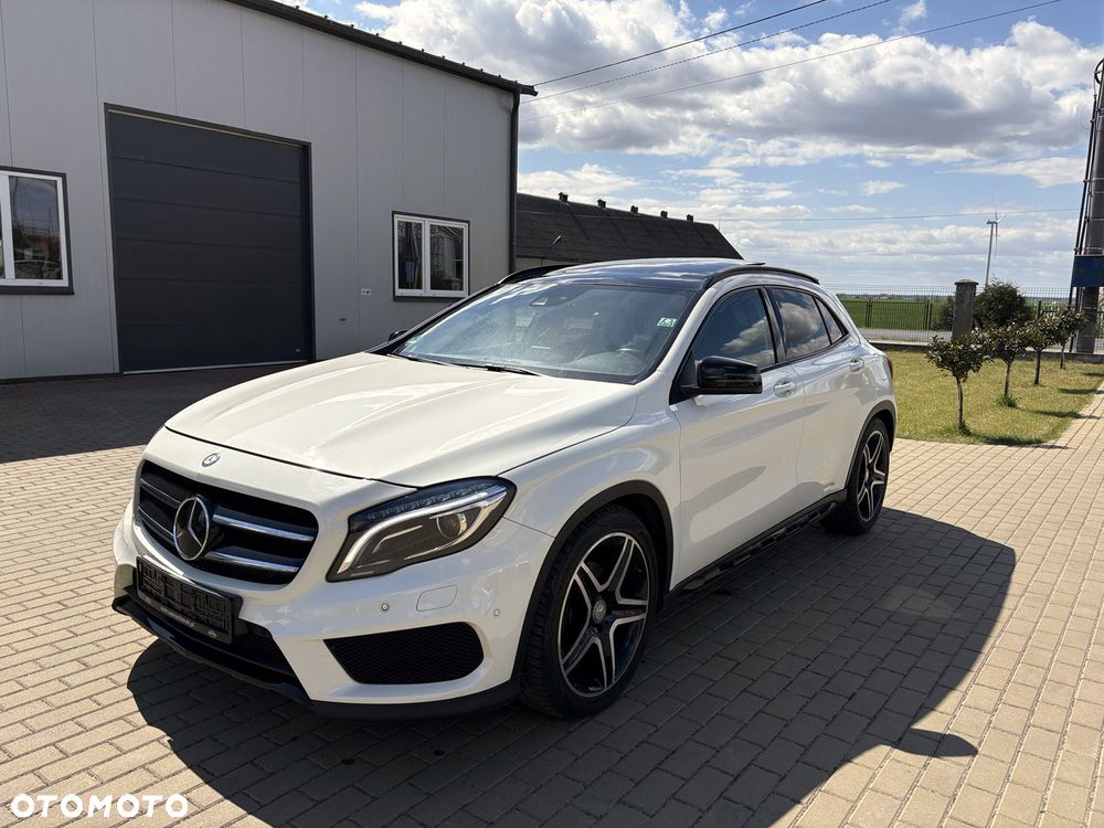 Mercedes-Benz GLA 200 7G-DCT AMG Line - 1