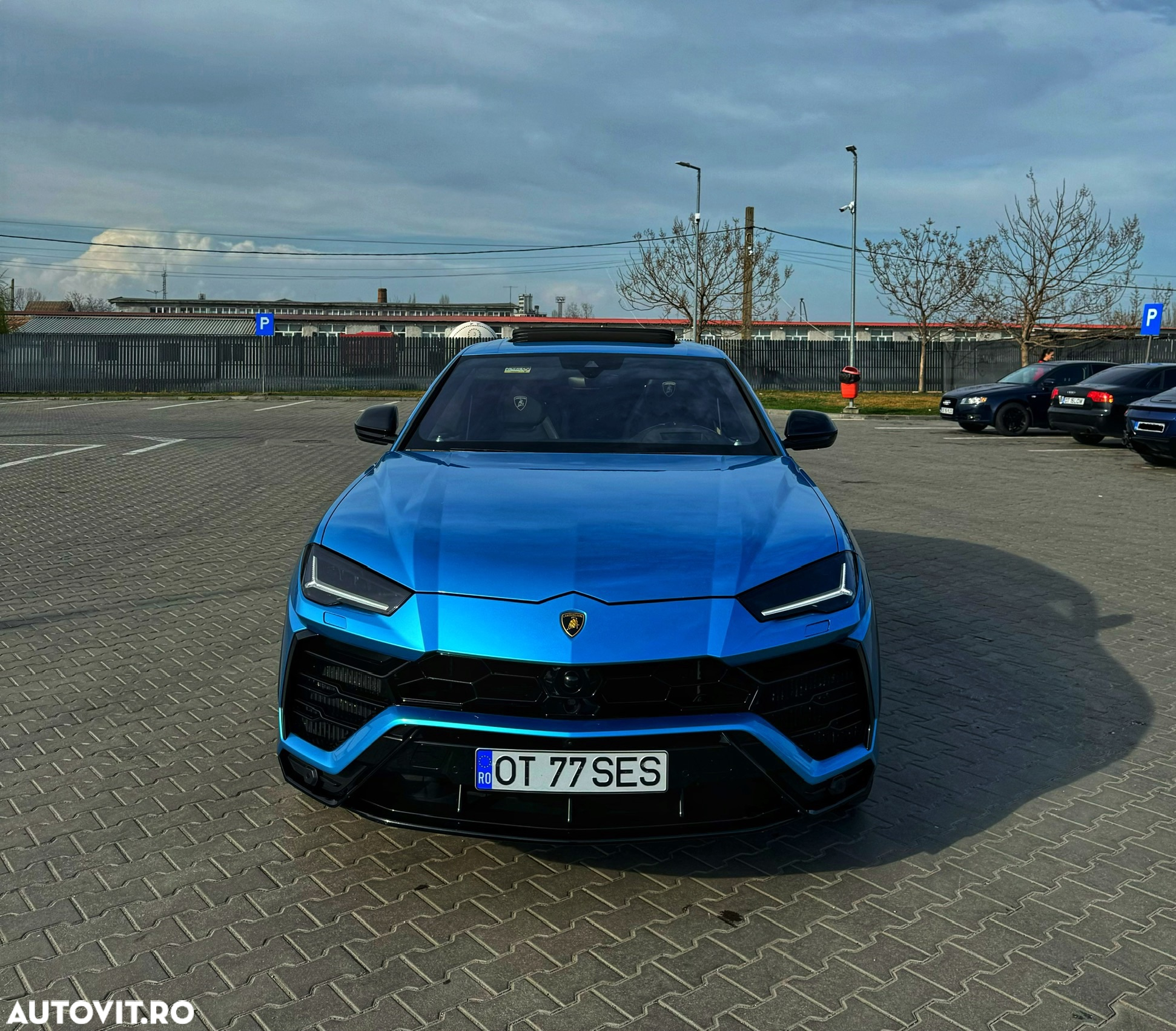 Lamborghini URUS Standard - 5