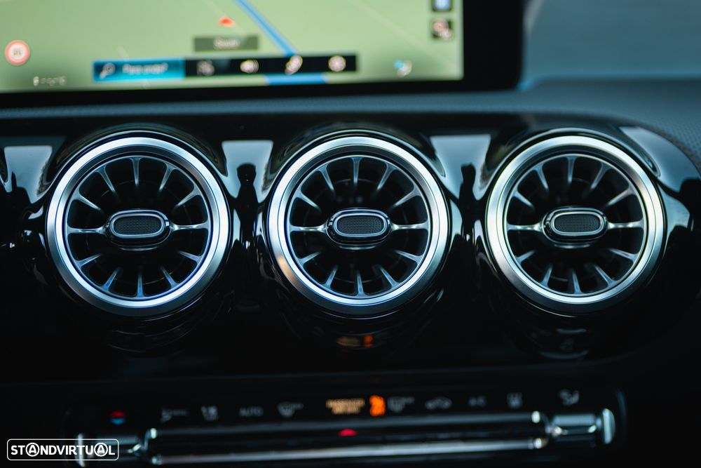 Mercedes-Benz A 250 e 8G-DCT AMG Line Advanced Plus - 40