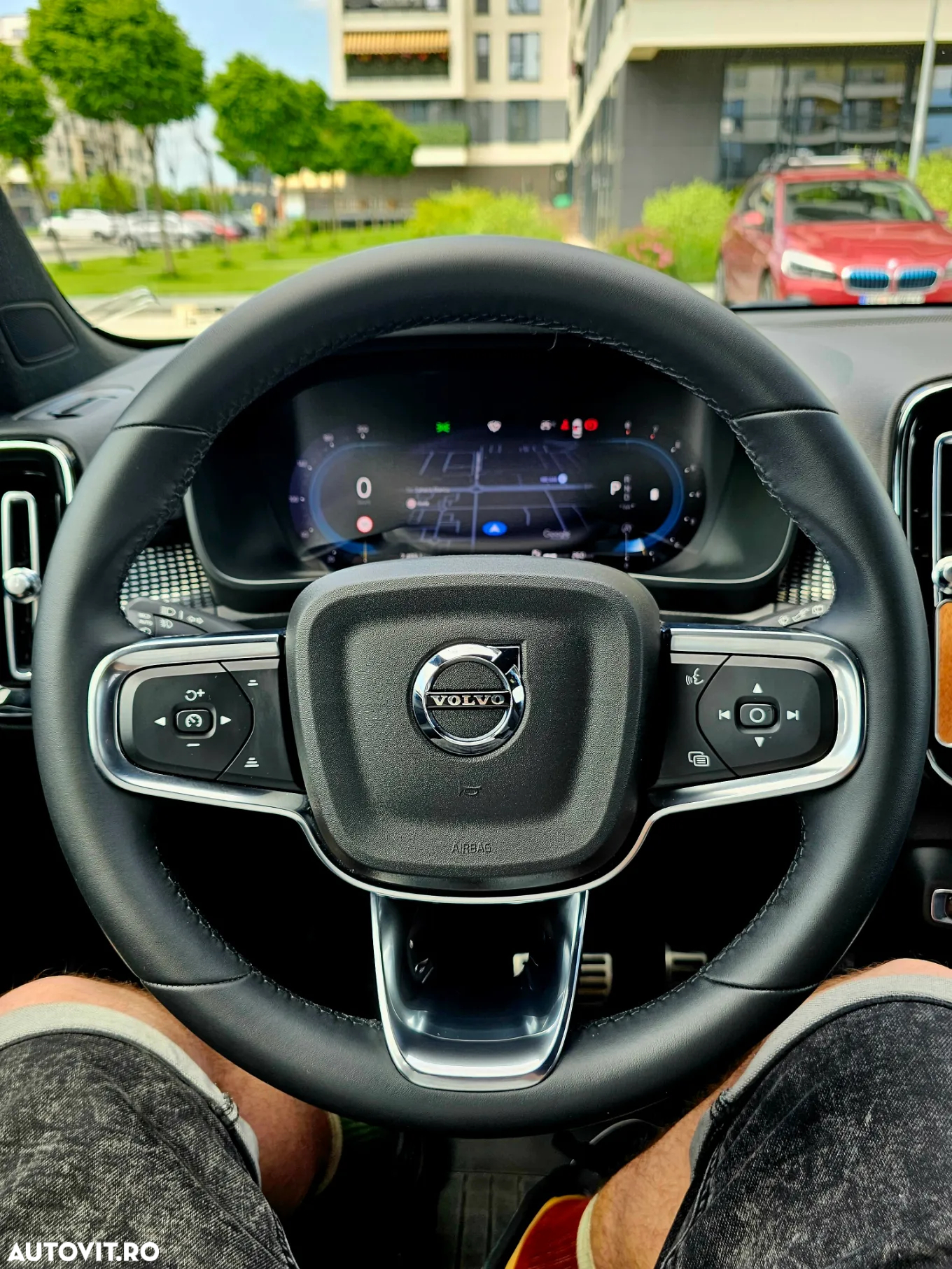 Volvo XC 40 B4 AT8 AWD Mild Hybrid R-Design - 21