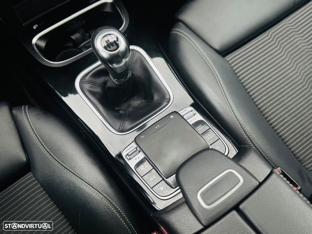 Mercedes-Benz A 180 d Style Plus - 32