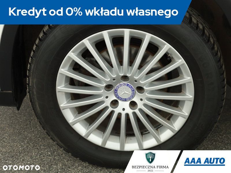 Mercedes-Benz GLA - 14