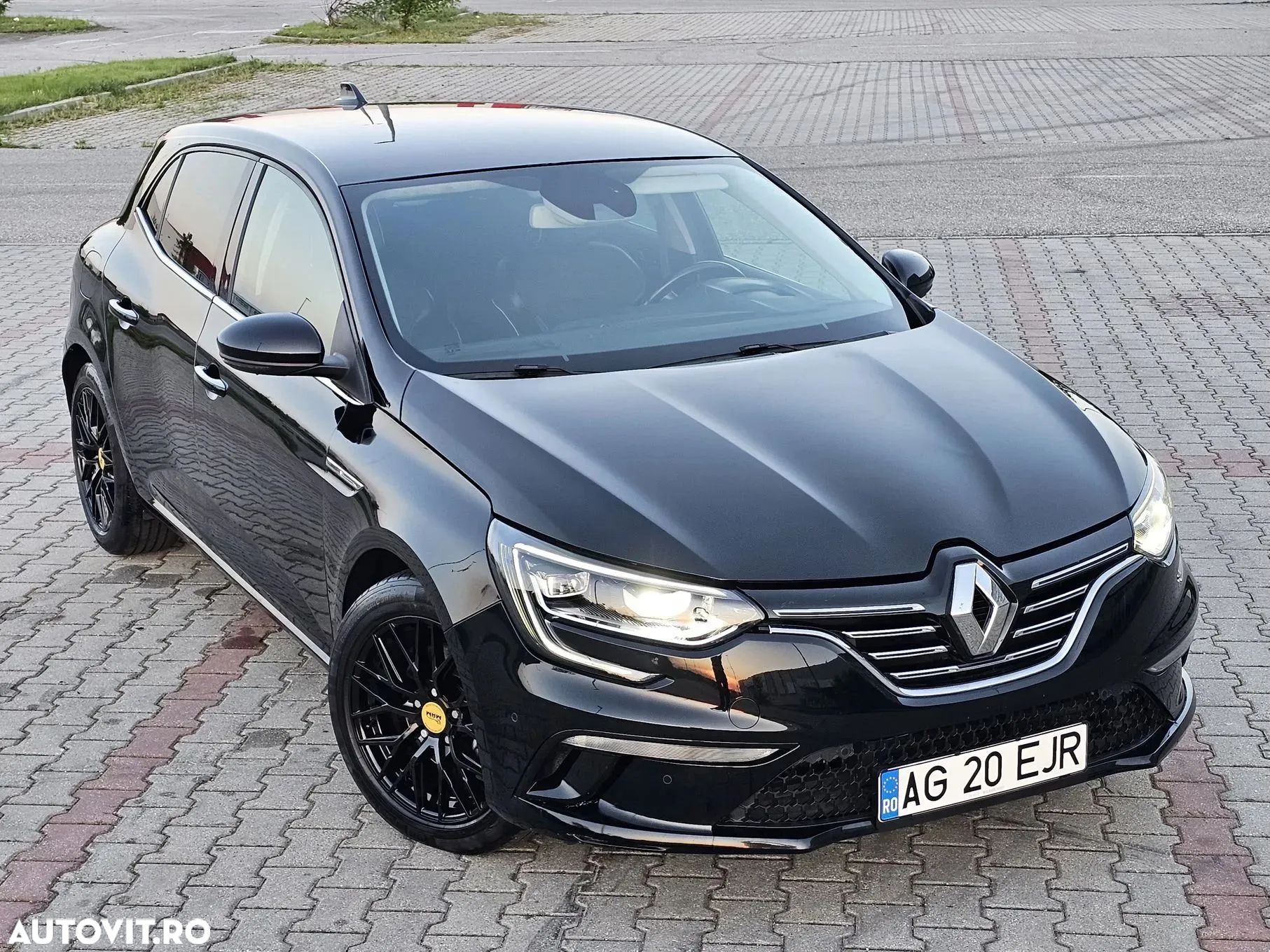Renault Megane ENERGY dCi 130 BOSE EDITION - 1