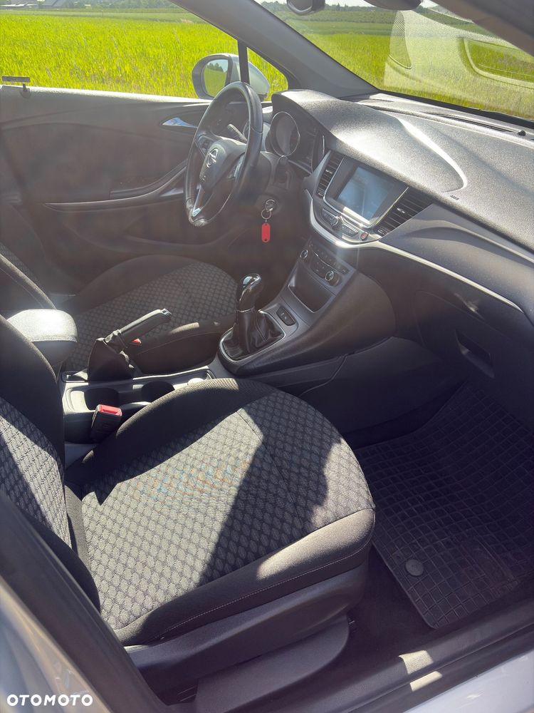 Opel Astra 1.6 CDTI Cosmo - 11