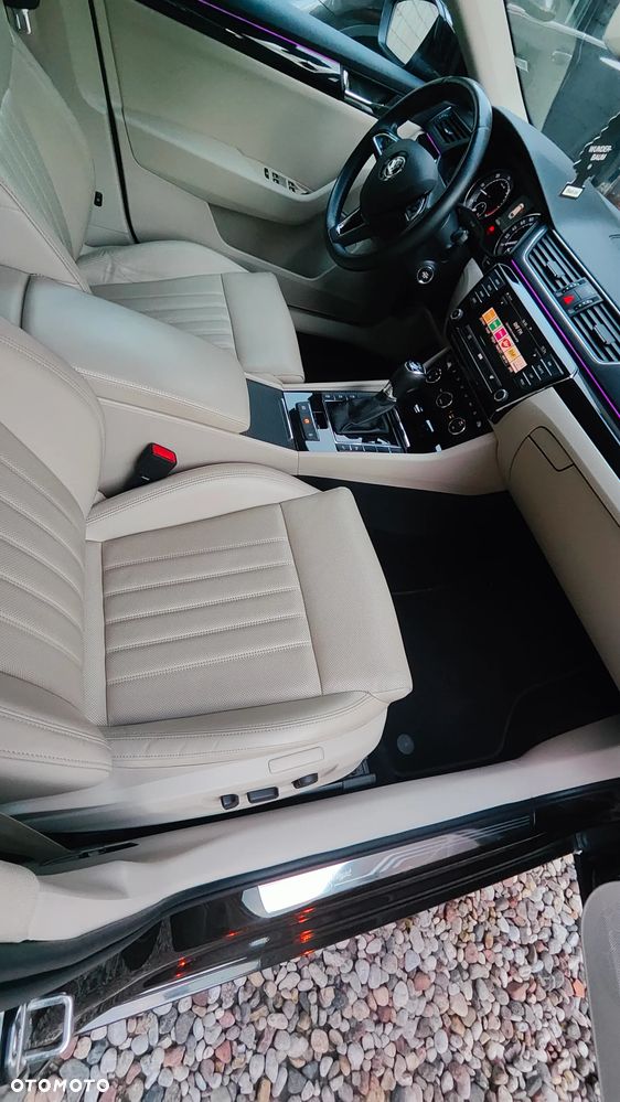 Skoda Superb 2.0 TDI L&K DSG - 15
