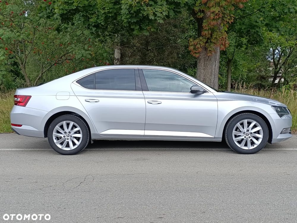 Skoda Superb 2.0 TDI Ambition - 9