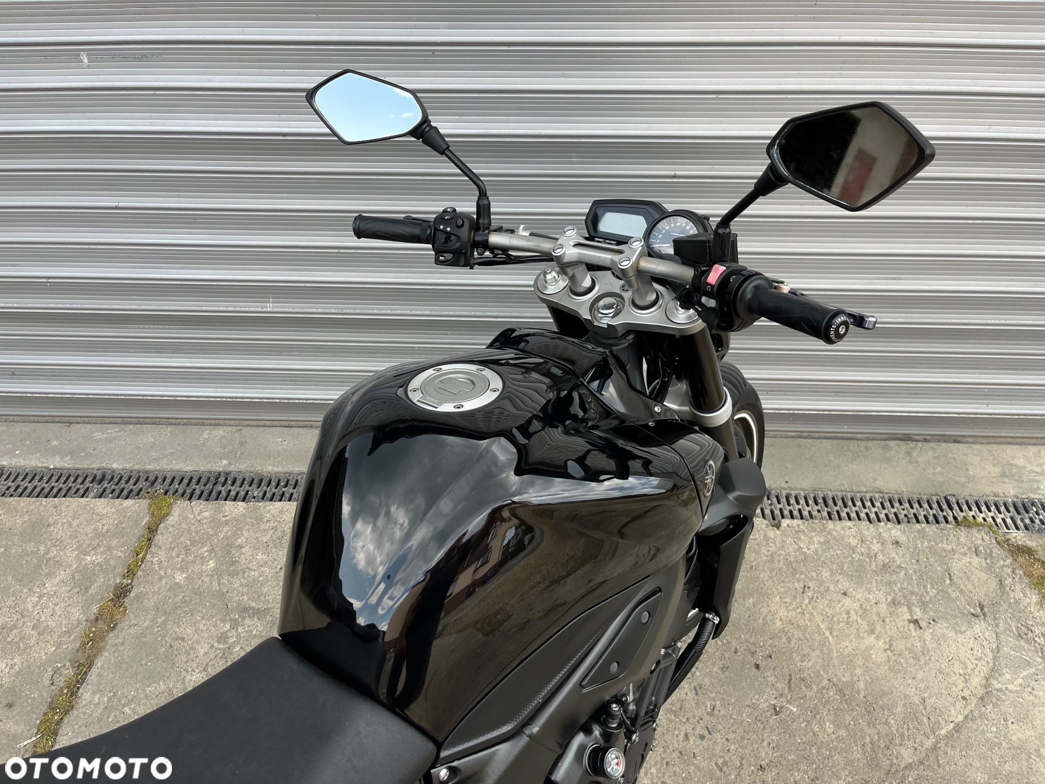 Yamaha FZ - 13