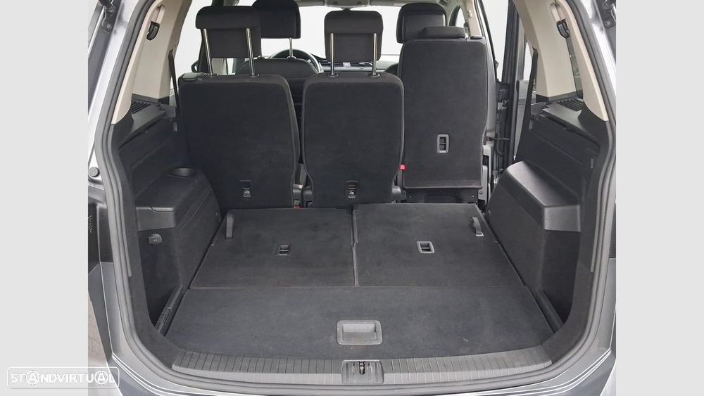 VW Touran 1.6 TDI Confortline - 14