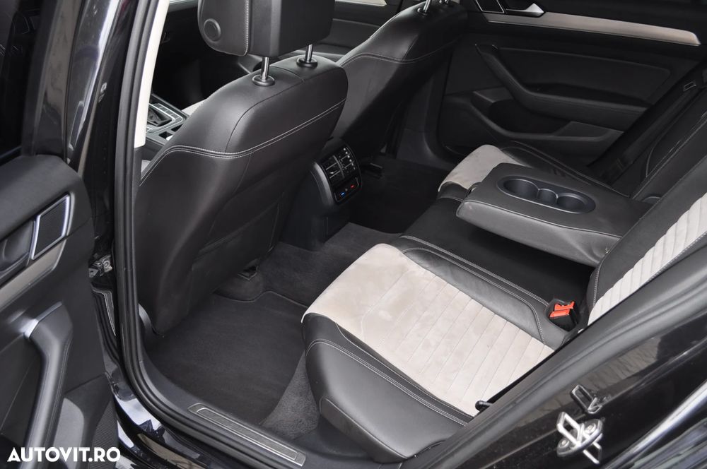Volkswagen Passat 2.0 TDI SCR 4Motion DSG Highline - 18