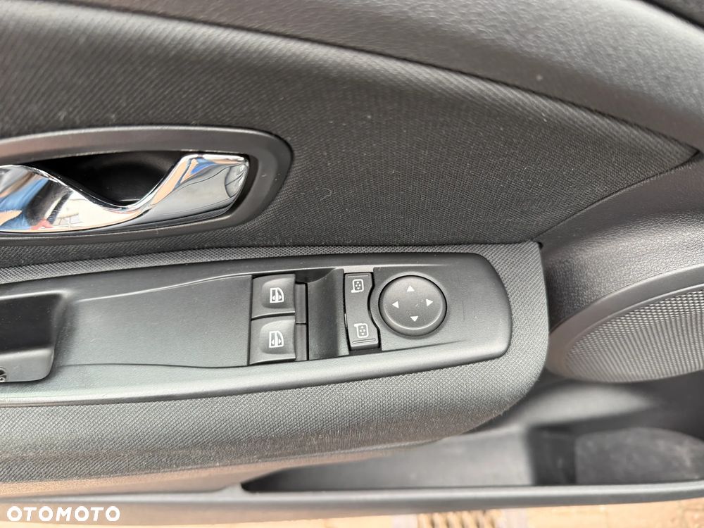 Renault Megane 1.6 16V 100 Expression - 12