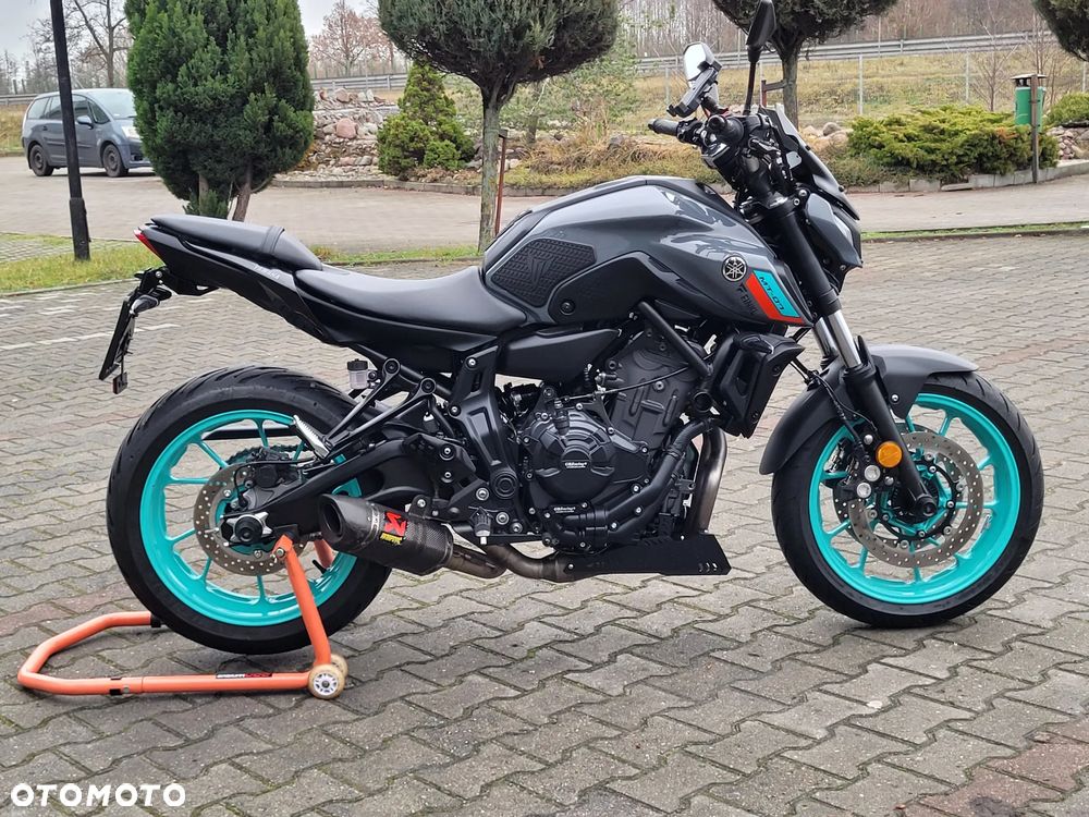 Yamaha MT - 24