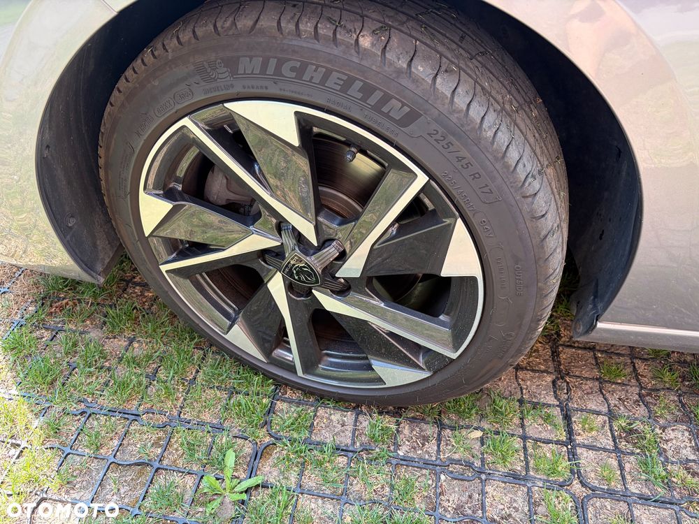 Peugeot 308 1.5 BlueHDi Allure S&S EAT8 - 10