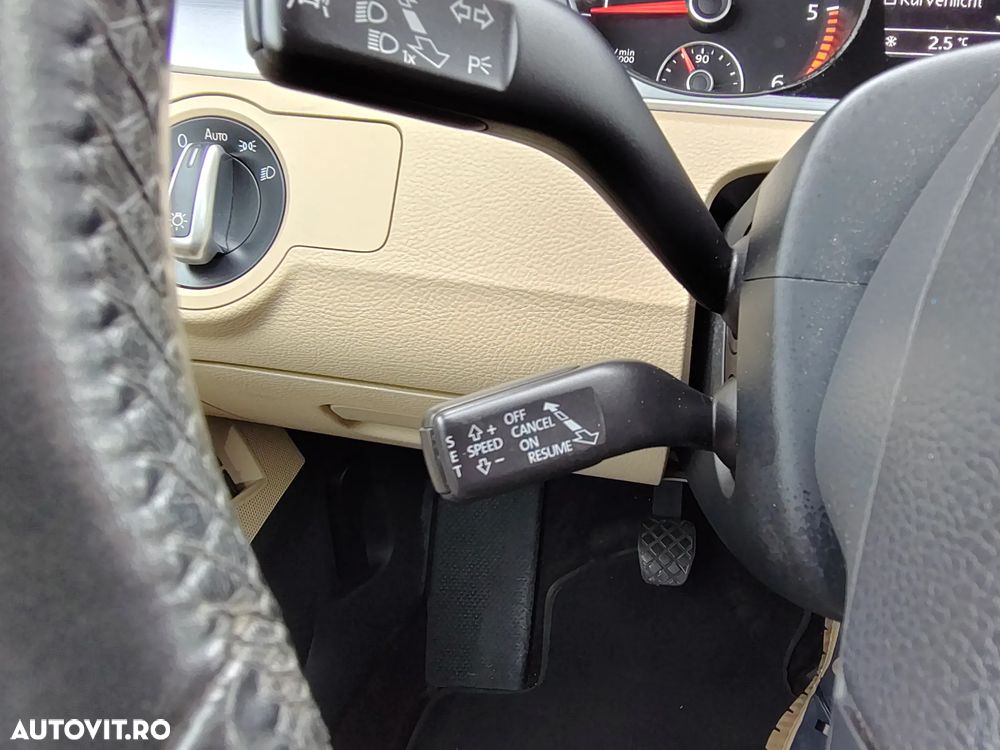 Volkswagen Passat CC 2.0 TDI 4Motion BlueMotion Technology - 18