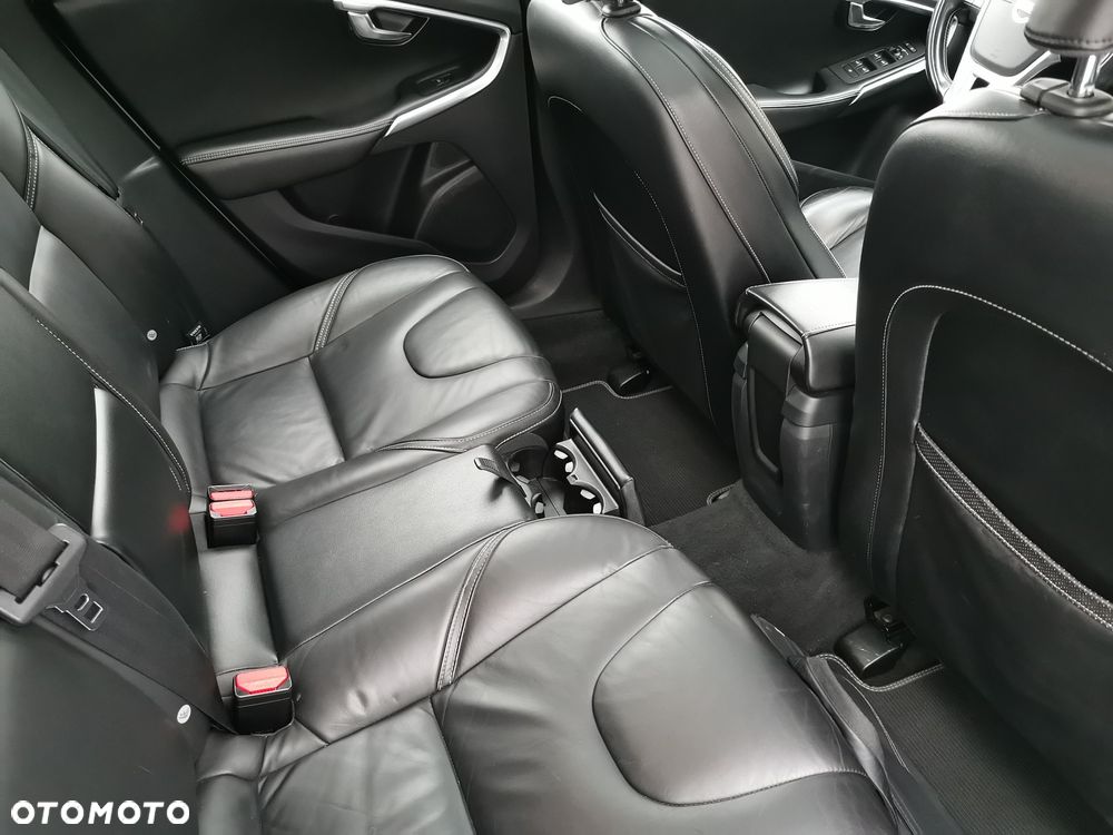 Volvo V40 D4 RDesign - 12