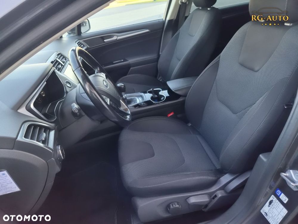 Ford Mondeo - 32