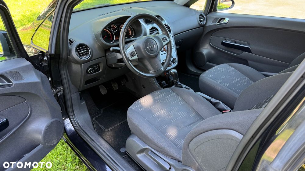 Opel Corsa 1.4 16V Satellite - 14