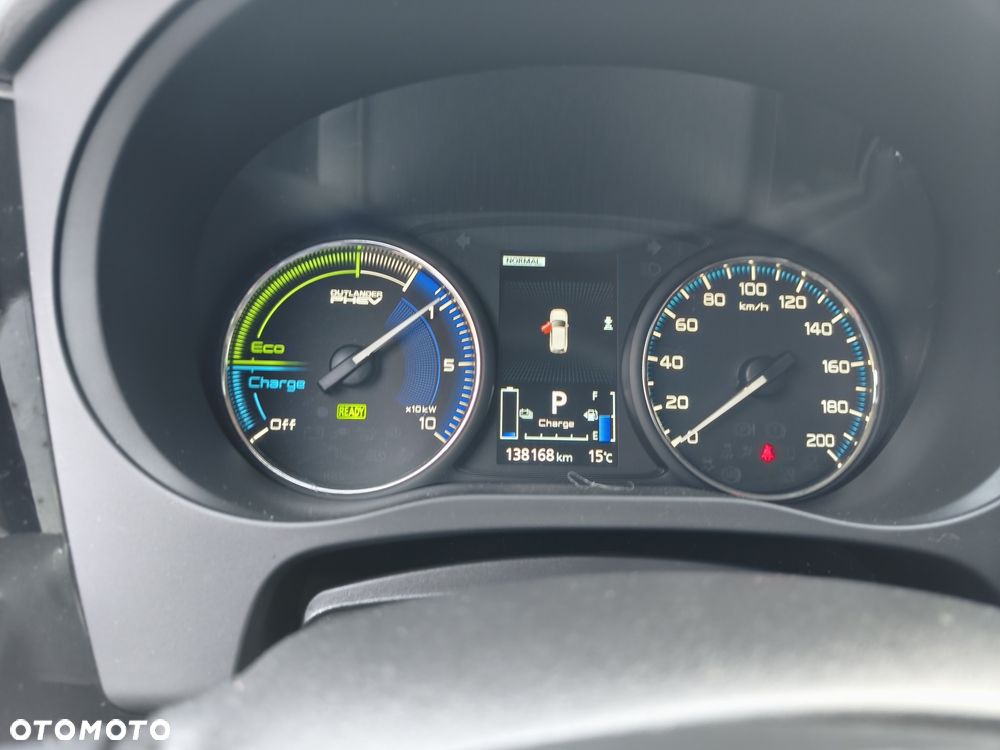 Mitsubishi Outlander 2.4 4WD - 36