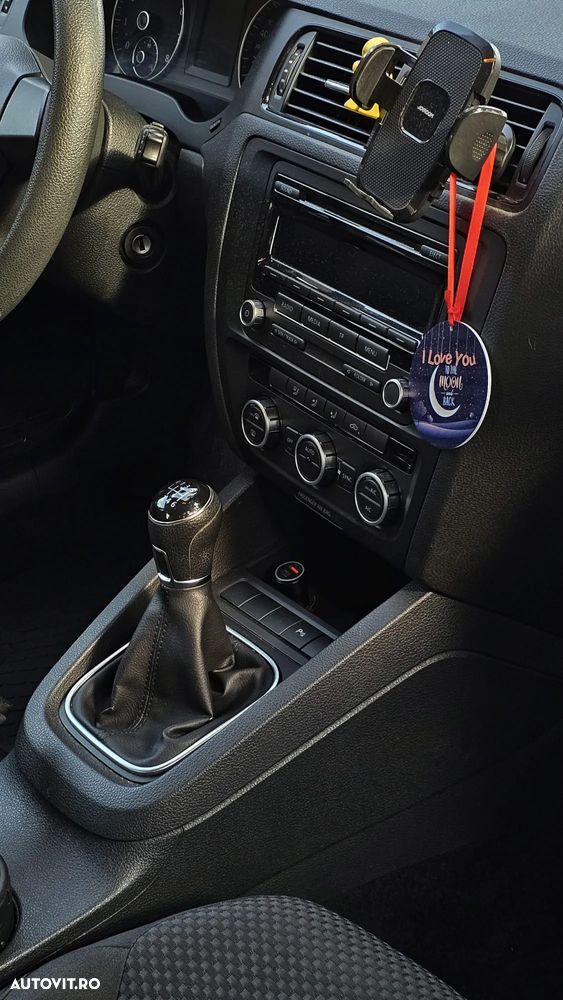 Volkswagen Jetta 1.2 TSI Trendline - 12