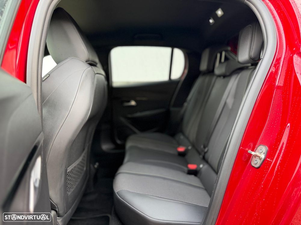 Peugeot e-208 GT - 22