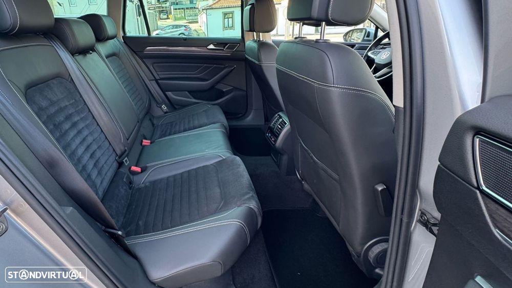 VW Passat Variant 2.0 TDi Business DSG - 11