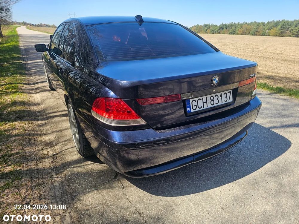 BMW Seria 7 745i - 4