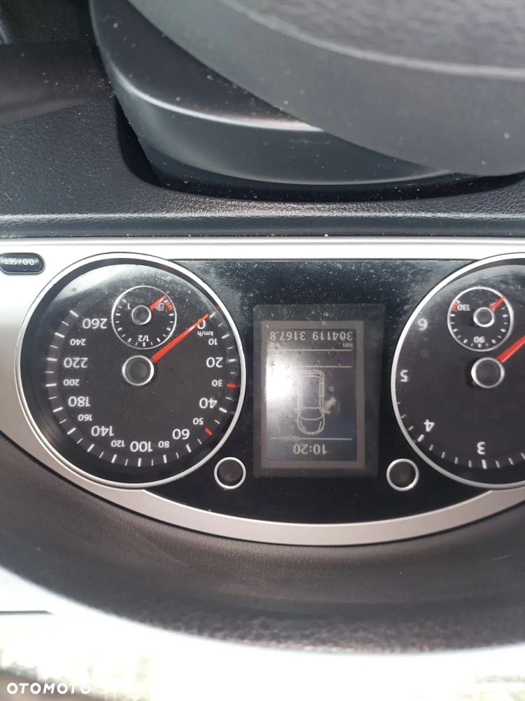 Volkswagen Passat 1.6 TDI Comfortline - 7