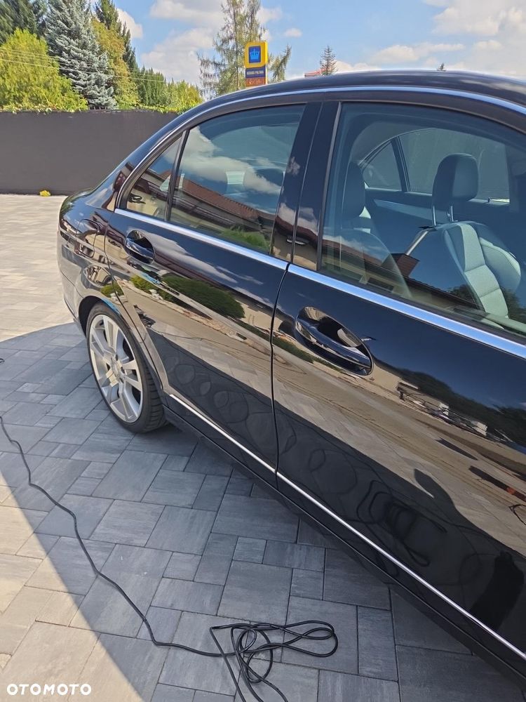 Mercedes-Benz Klasa C 350 7G-TRONIC Avantgarde - 16
