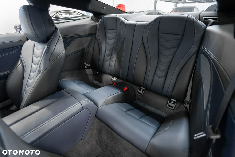 BMW Seria 8 M850i xDrive - 26