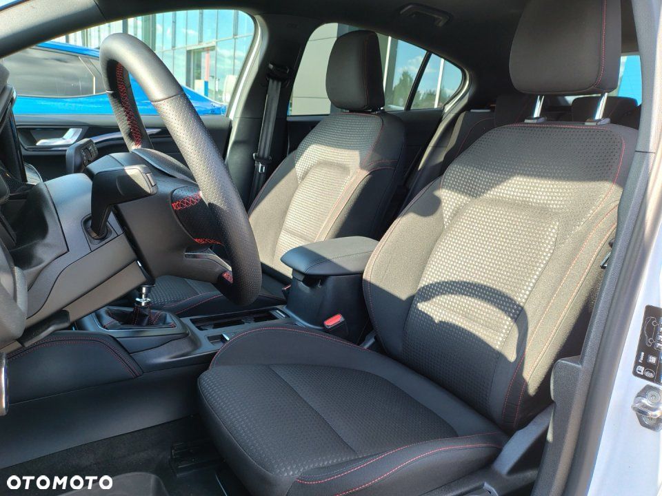 Ford Focus - 21