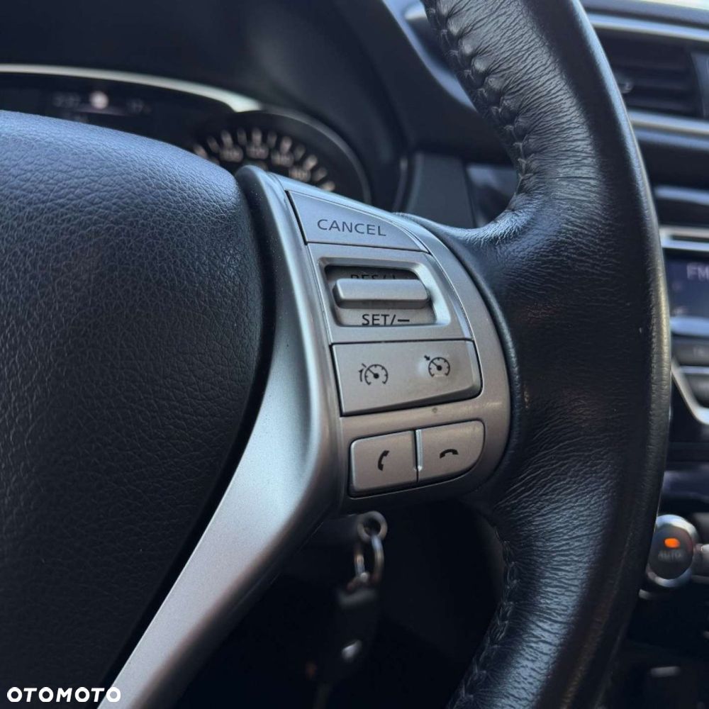 Nissan X-Trail - 40