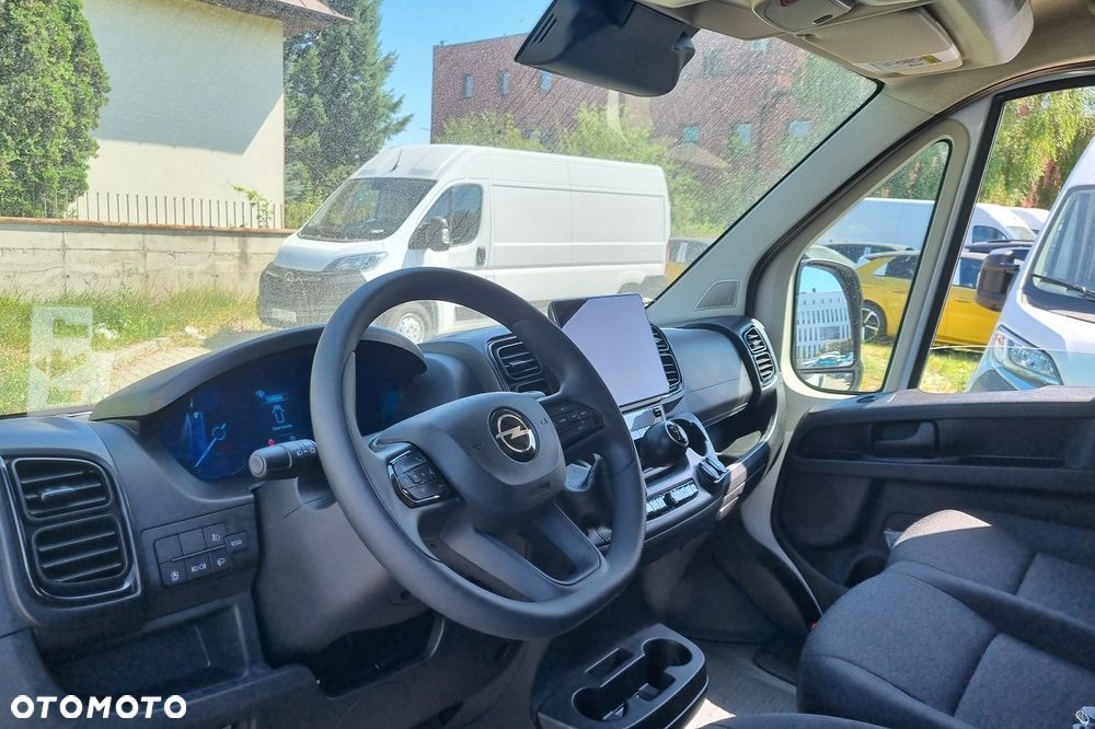Opel Movano - 8