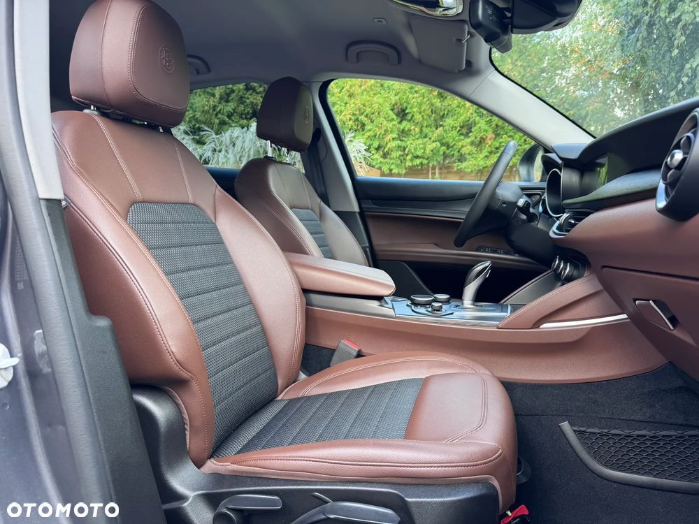 Alfa Romeo Stelvio 2.2 JTDM - 24
