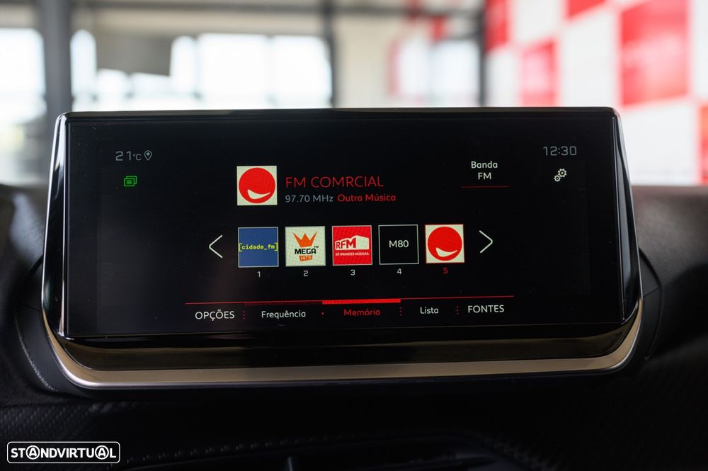 Peugeot 2008 1.2 PureTech Allure - 44