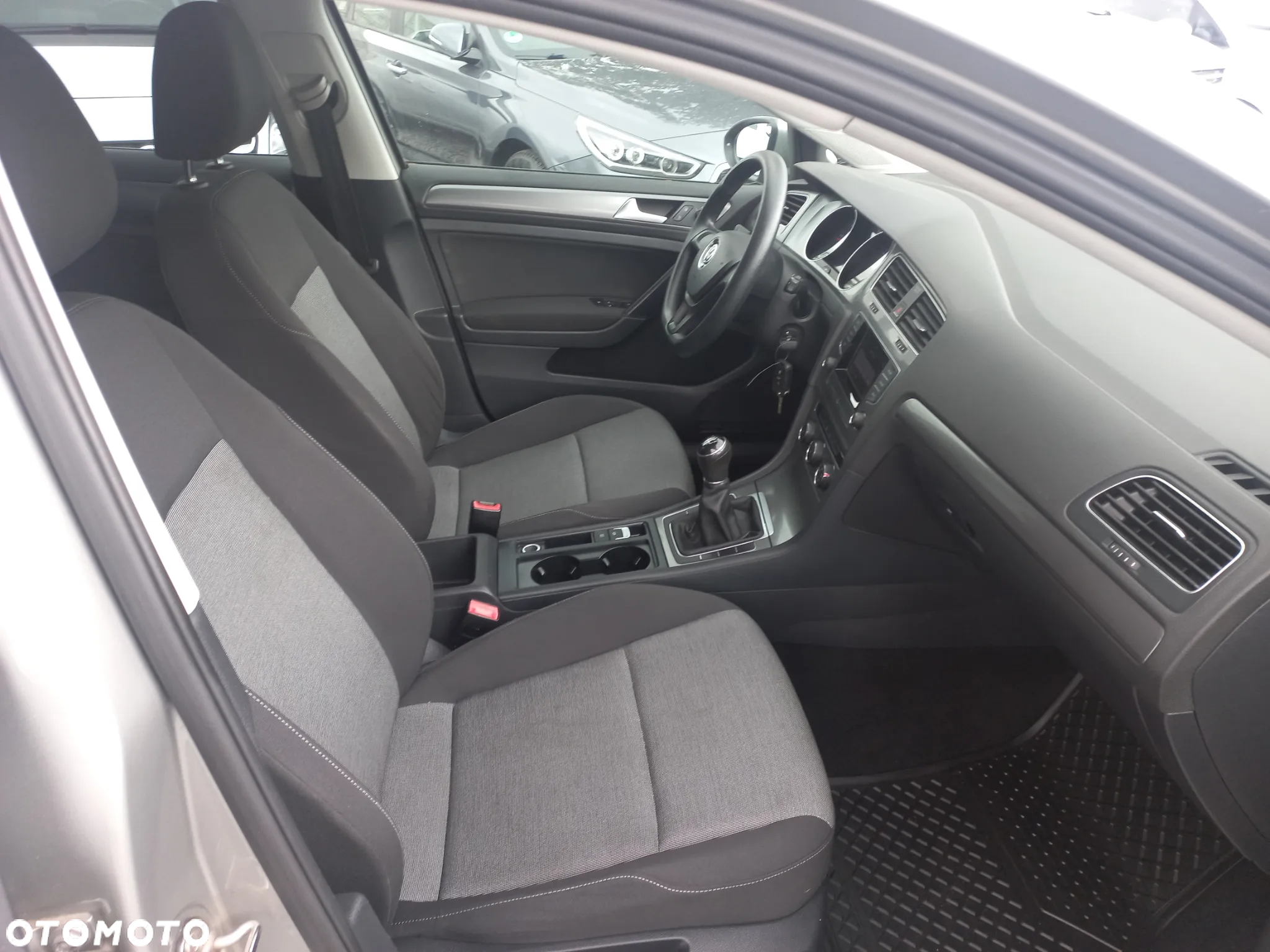 Volkswagen Golf 1.6 TDI BlueMotion Technology Trendline - 9