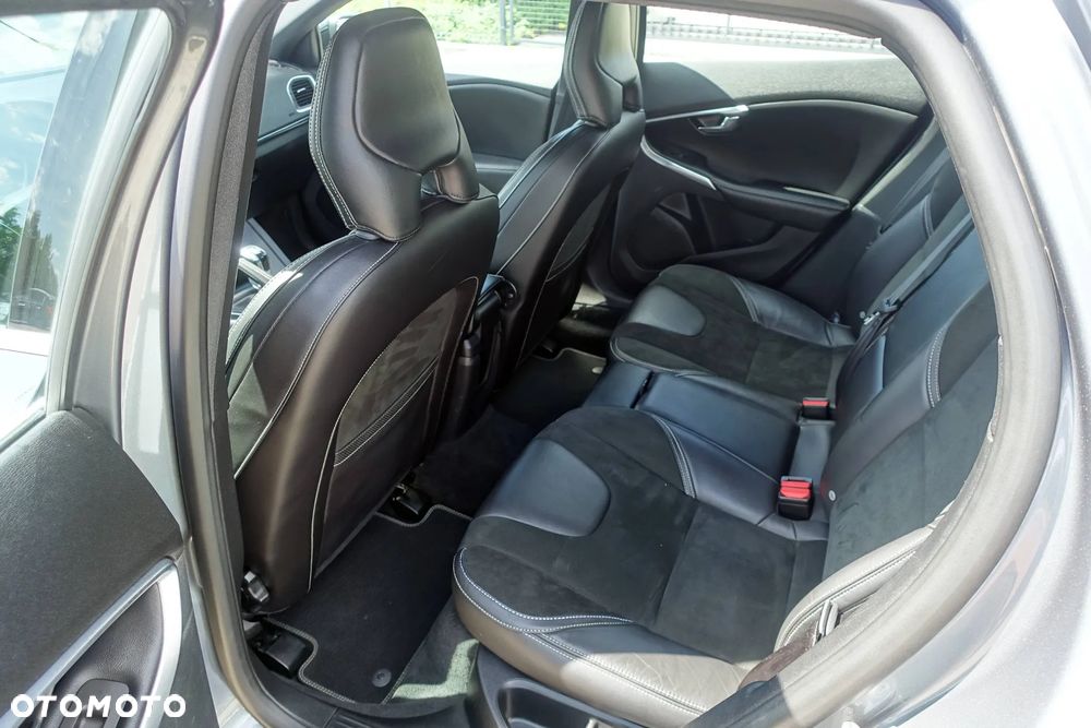 Volvo V40 T3 Drive-E R-Design Kinetic - 14