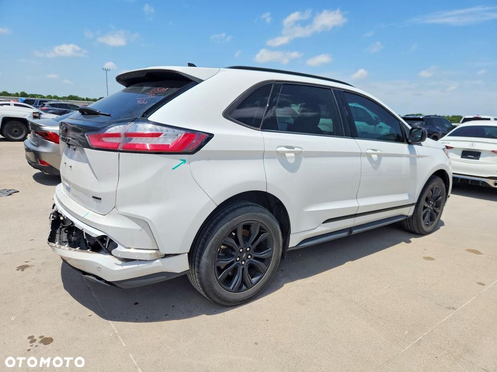 Ford Edge - 4